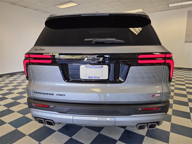 Used 2025 Chevrolet Traverse Z71 w/ Driver Confidence Package image 7