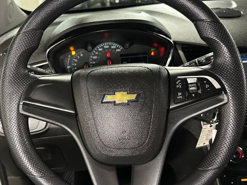 Used 2018 Chevrolet Trax LS FWD image 22