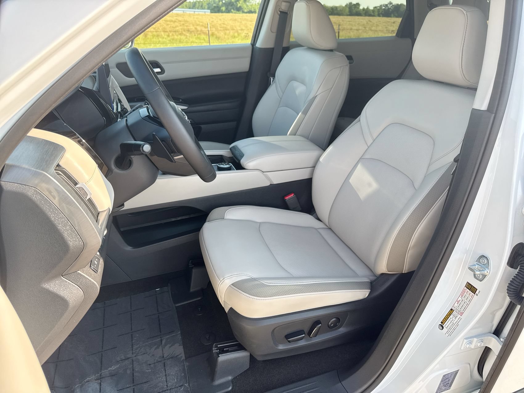 Used 2026 Nissan Pathfinder SL AWD/4WD image 11