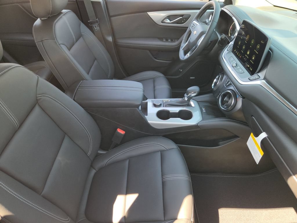 New 2026 Chevrolet Blazer LT w/ Sound & Technology Package FWD image 10