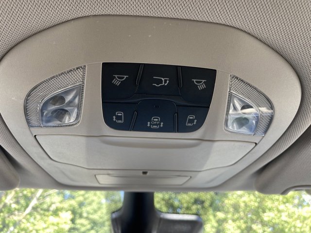 Used 2024 Chrysler Pacifica Select image 29