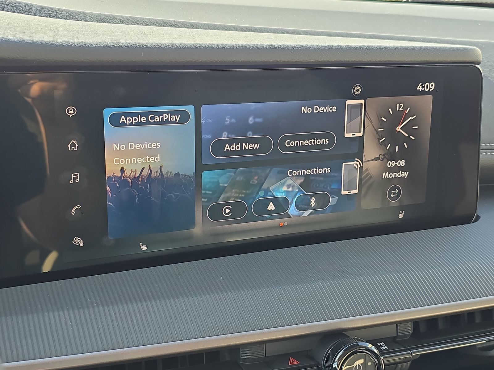 New 2025 Nissan Murano SV image 21