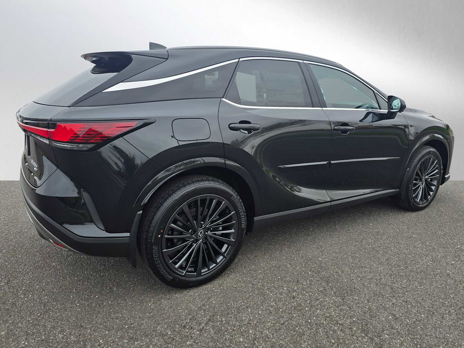New 2026 Lexus RX 450h AWD image 3