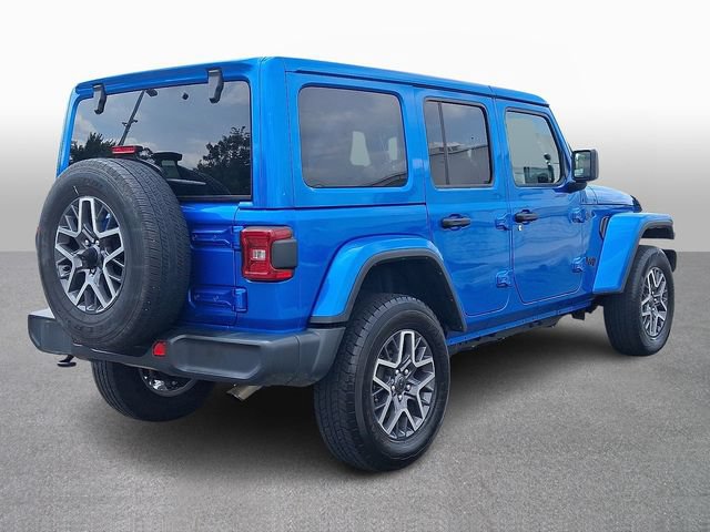 Used 2025 Jeep Wrangler Unlimited Sahara AWD/4WD image 4