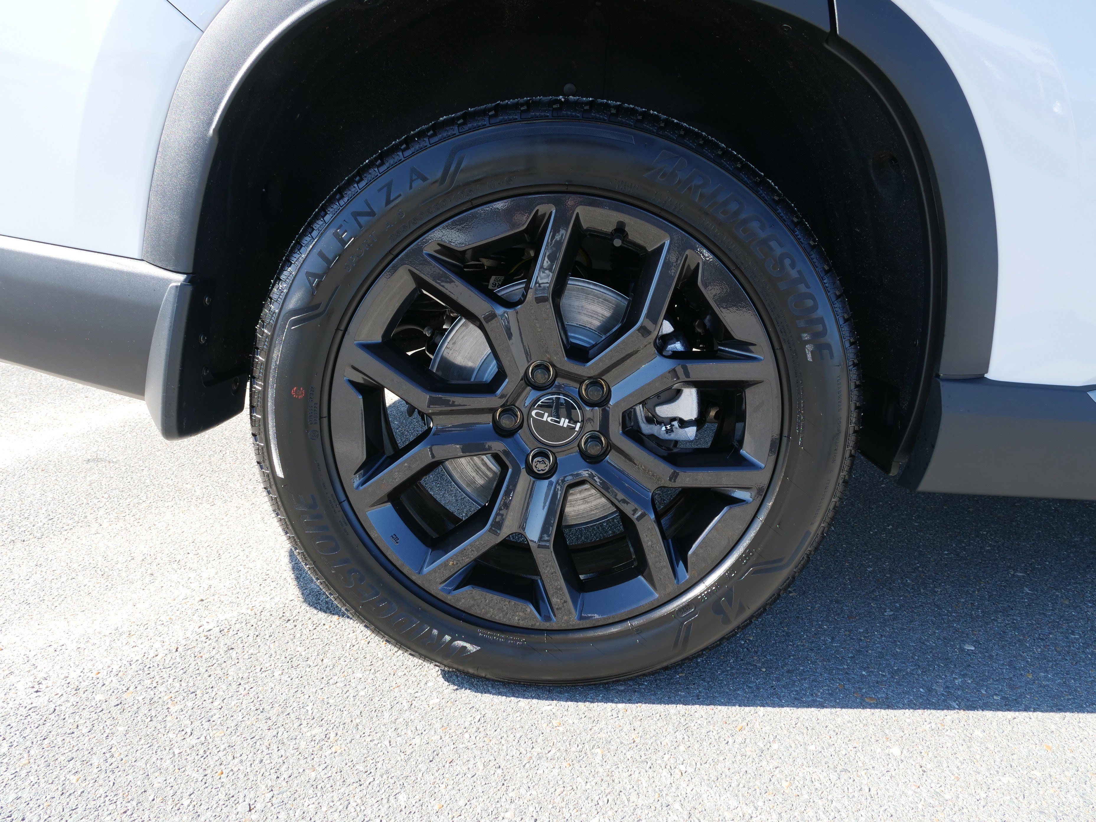 Used 2025 Honda Pilot Touring image 11