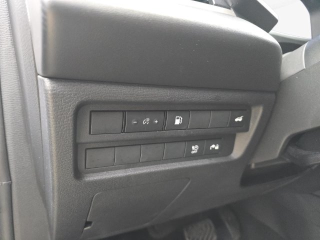 Used 2024 Mitsubishi Outlander 4WD Plug-In Hybrid image 38