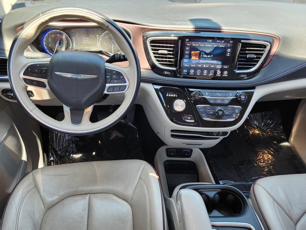Used 2020 Chrysler Pacifica Limited FWD image 3