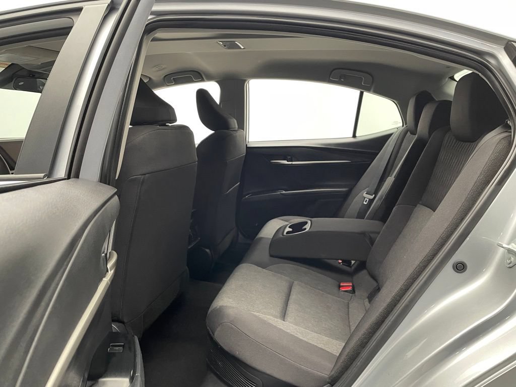 Used 2025 Toyota Camry LE FWD image 32