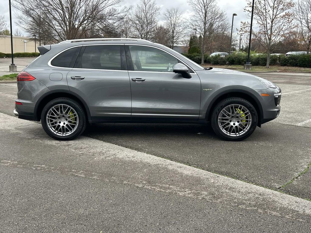 Used 2018 Porsche Cayenne S w/ Premium Package Plus image 8