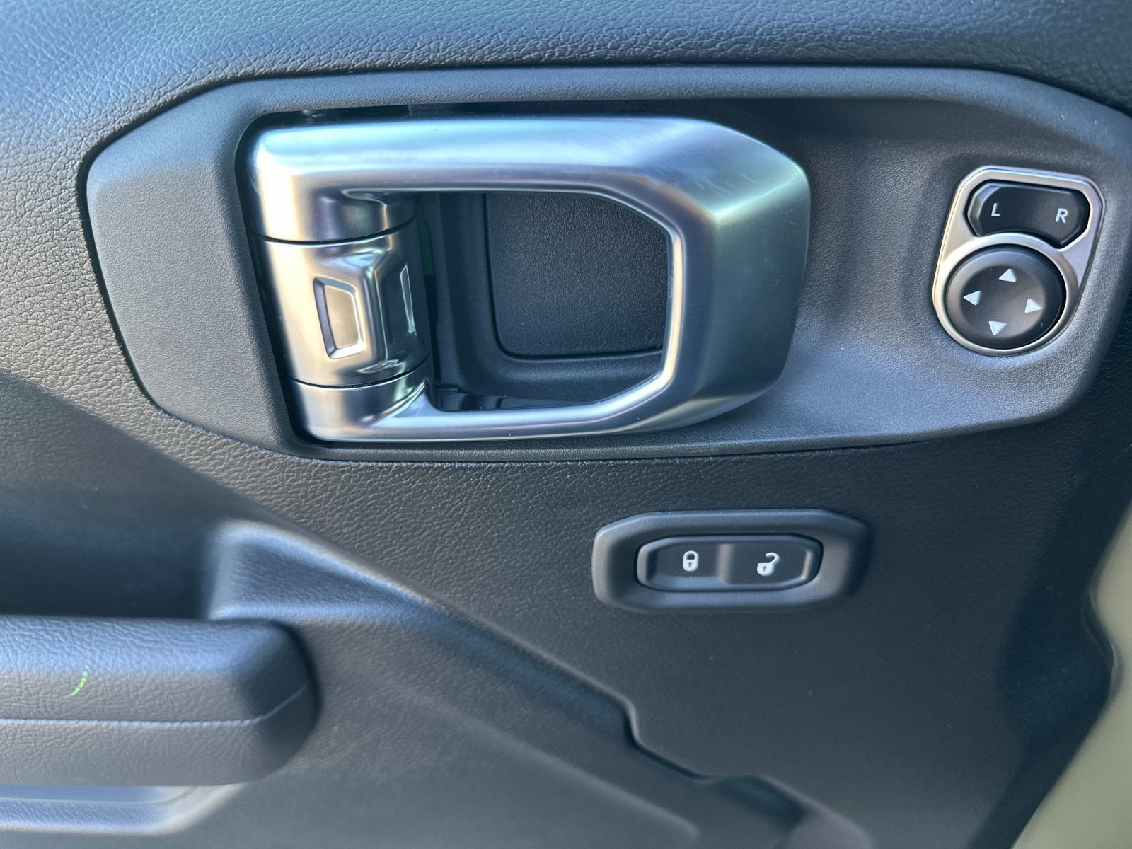 New 2026 Jeep Wrangler Sport AWD/4WD image 11