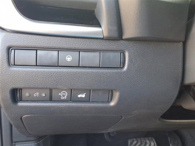 New 2026 Nissan Rogue SV image 18