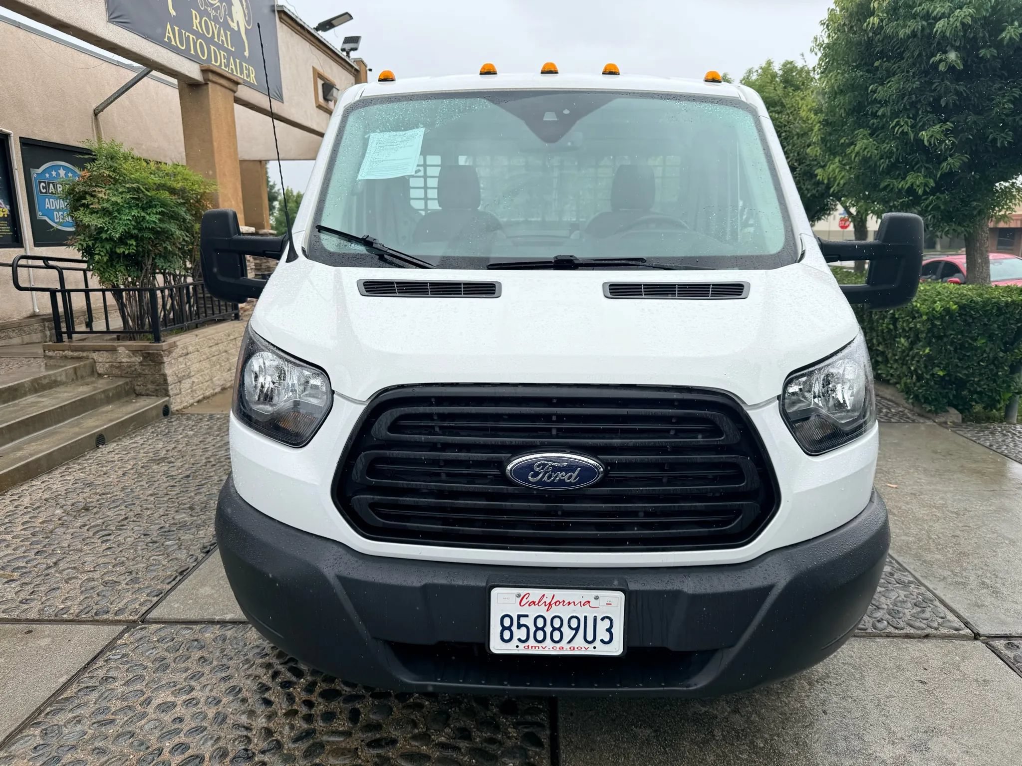 Used 2018 Ford Transit 250 138 RWD image 2