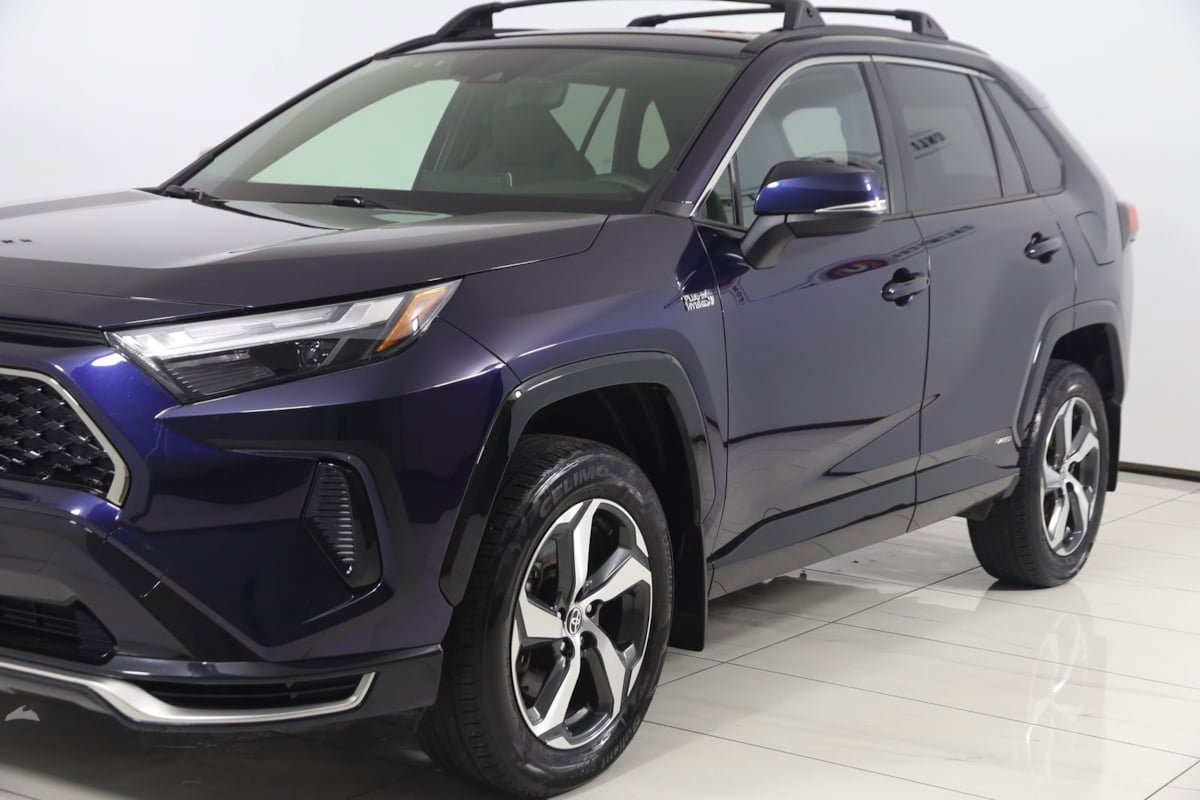 Used 2023 Toyota RAV4 SE w/ Weather & Moonroof Package AWD/4WD image 53