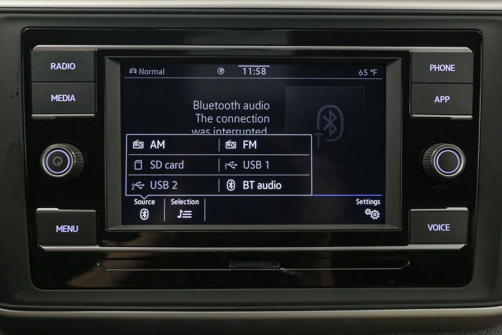 Certified 2022 Volkswagen Atlas Cross Sport SE AWD/4WD image 27