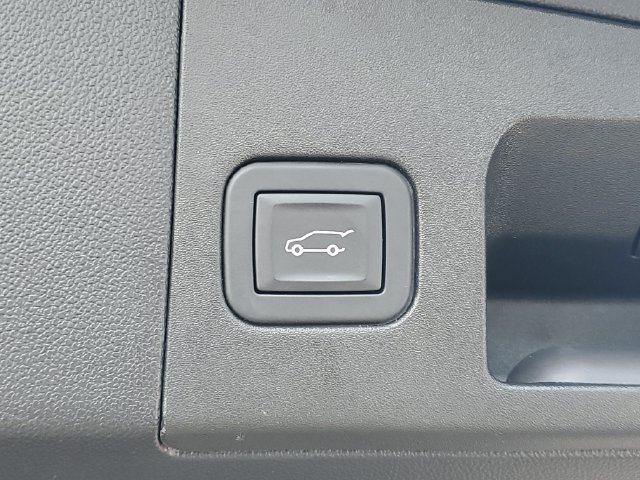 Certified 2025 Cadillac XT5 Premium Luxury w/ LPO, Floor Liner Package AWD/4WD image 10