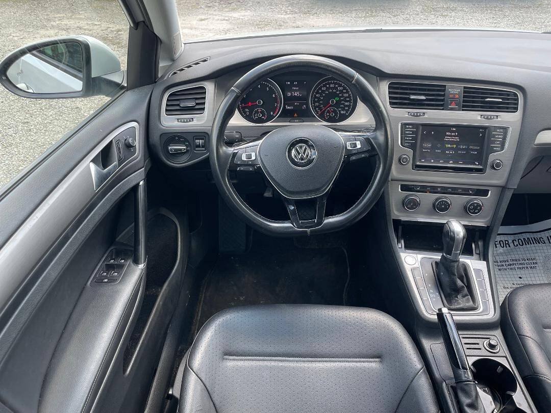 Used 2017 Volkswagen Golf SE FWD image 14