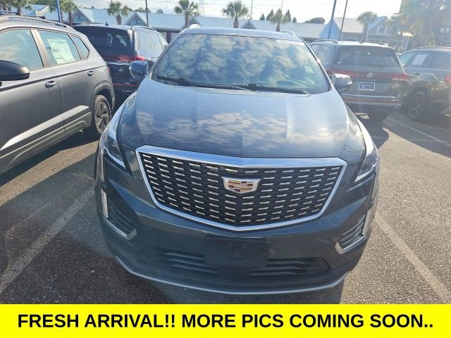 Used 2021 Cadillac XT5 Premium Luxury w/ Platinum Package AWD/4WD image 2