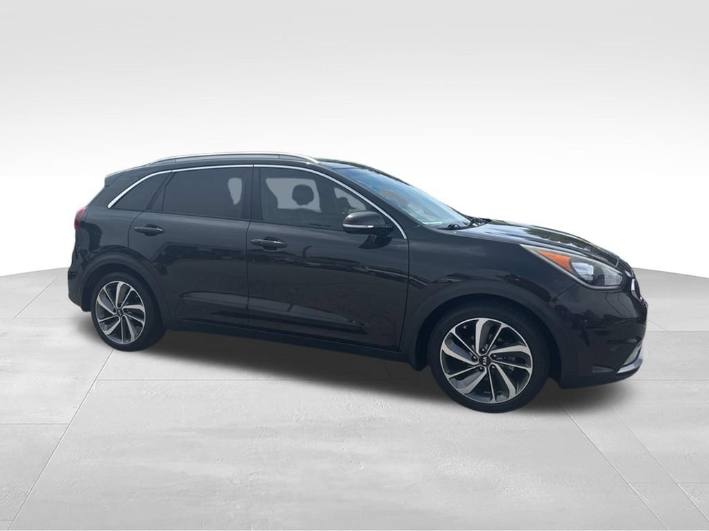 Used 2017 Kia Niro Touring w/ Advanced Technology Package FWD image 6