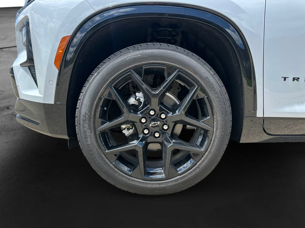 New 2026 Chevrolet Traverse RS w/ LPO, Floor Liner Package AWD/4WD image 9