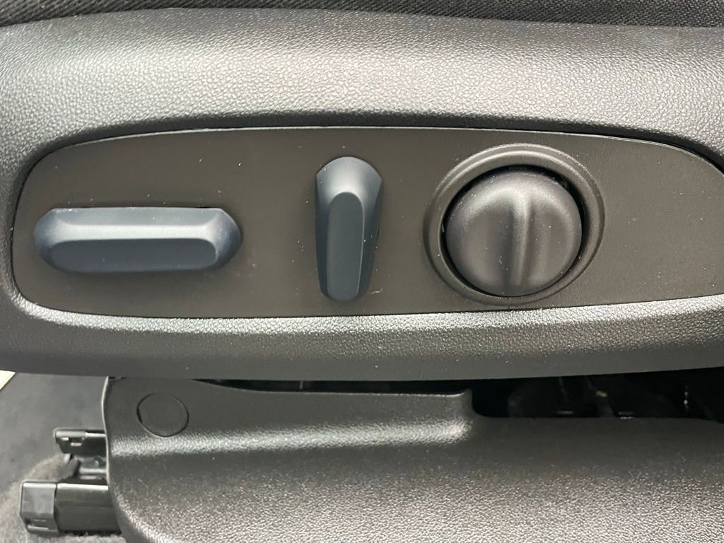Certified 2023 Chevrolet Equinox LT image 24