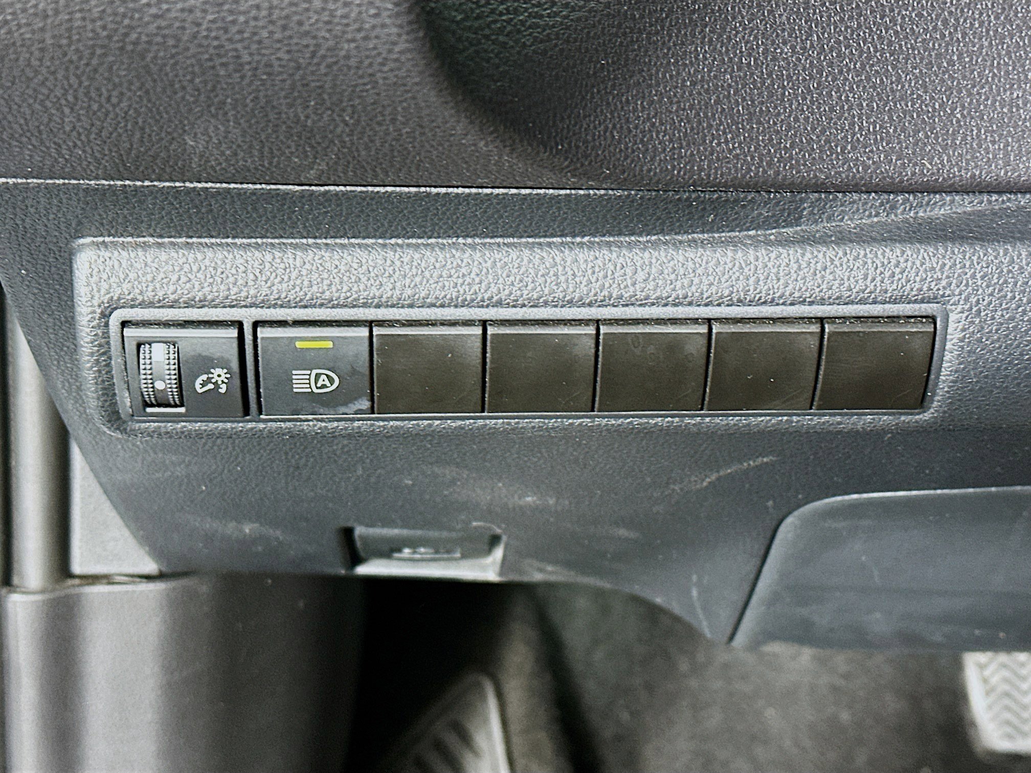 Used 2024 Toyota Corolla LE image 17