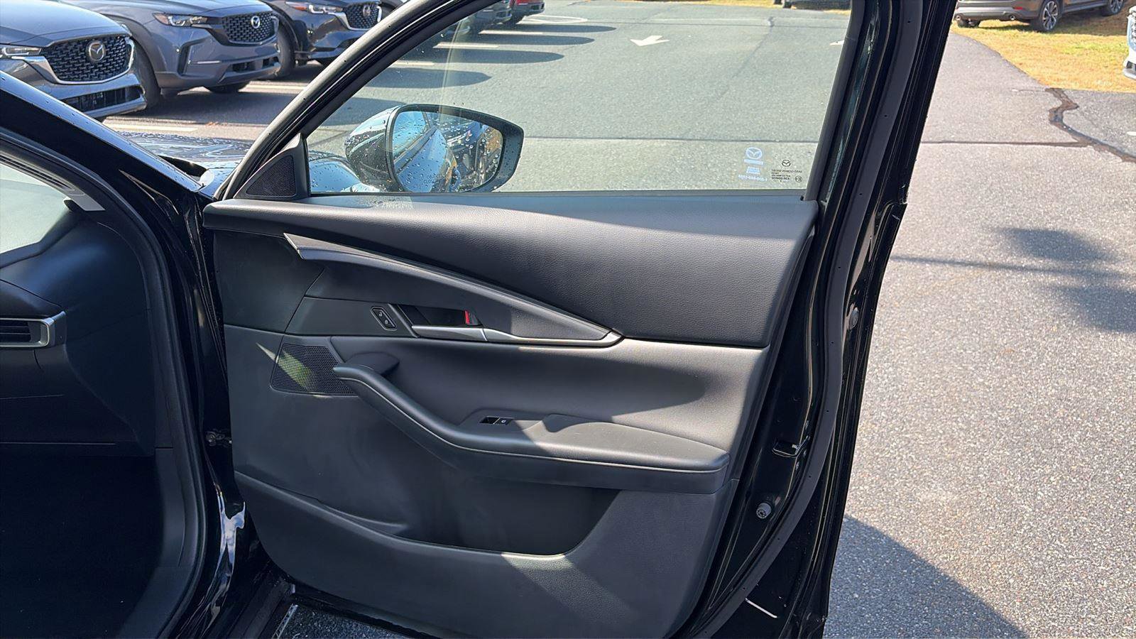 New 2026 MAZDA CX-30 AWD 2.5 S w/ Select Sport Pkg image 33