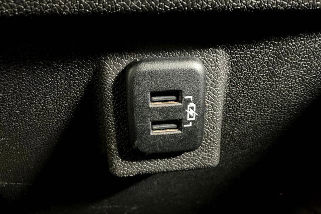 Used 2017 Chevrolet Traverse LT image 31