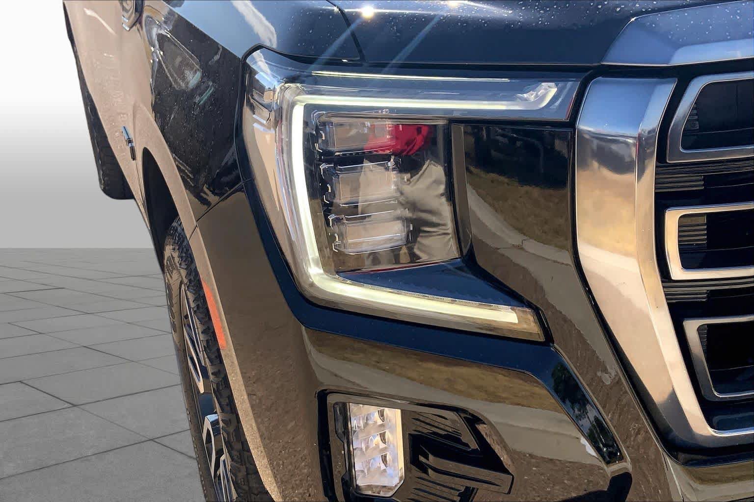 Used 2024 GMC Yukon AT4 w/ AT4 Premium Plus Package AWD/4WD image 28