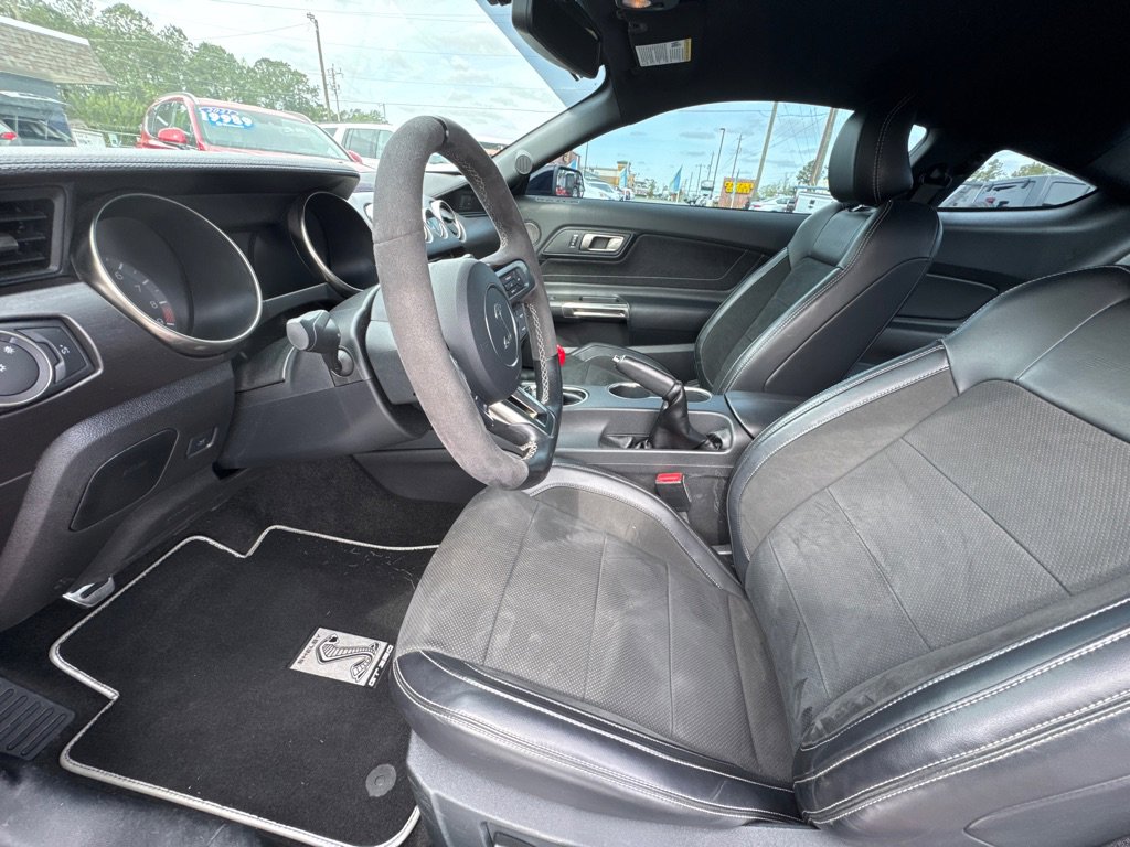 Used 2017 Ford Mustang Shelby GT350 image 11