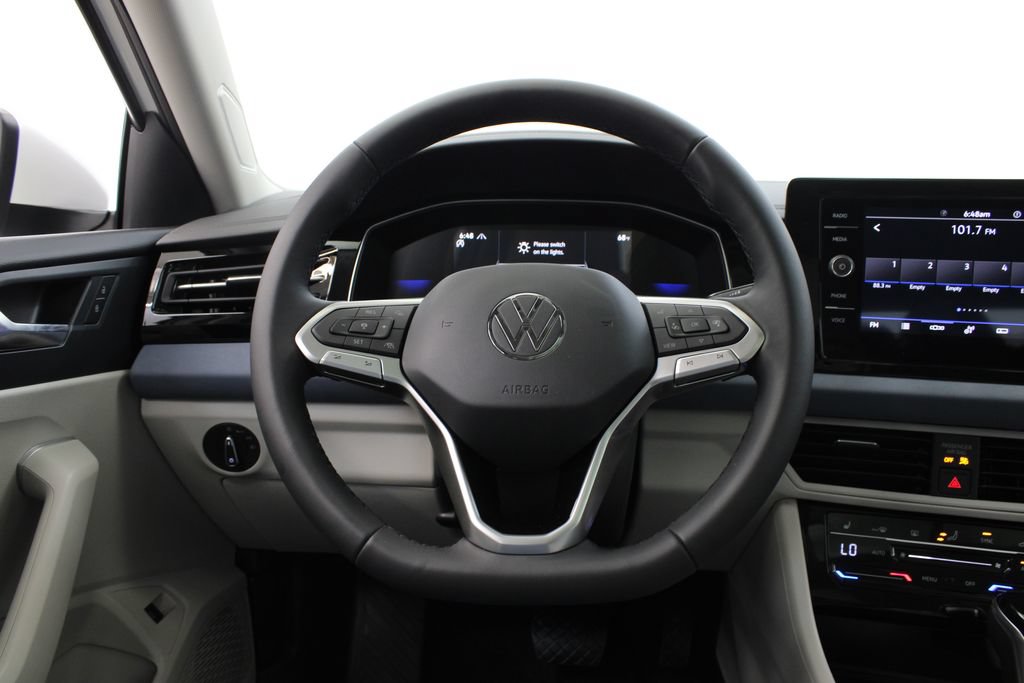 New 2026 Volkswagen Jetta SE FWD image 19