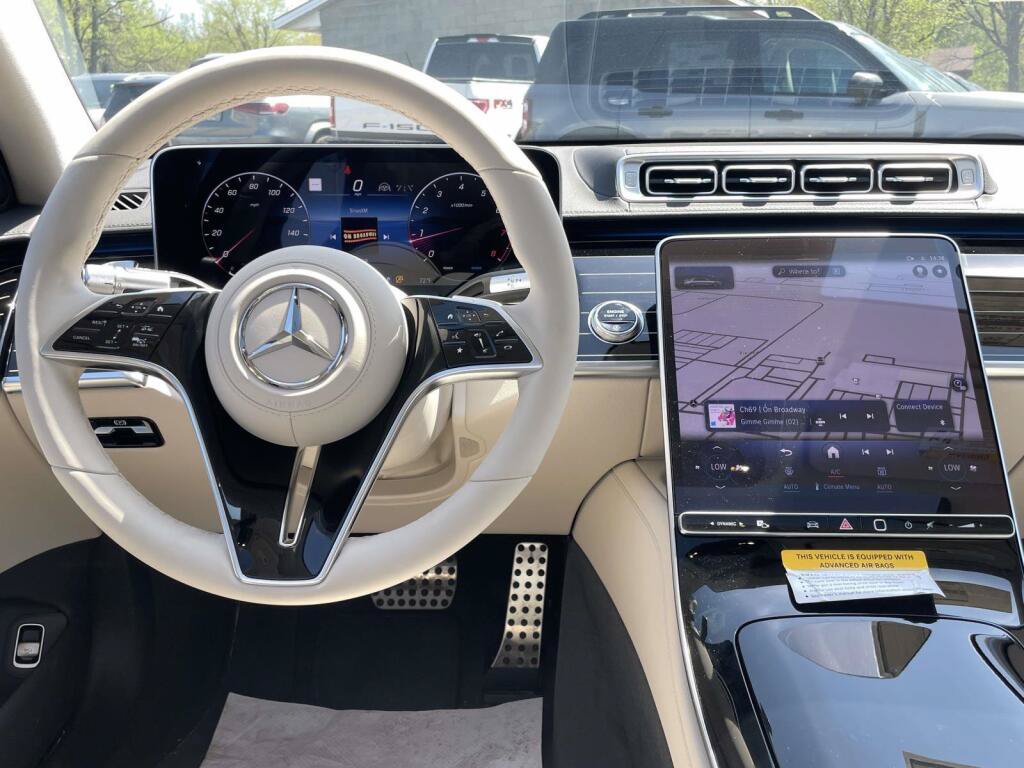 New 2026 Mercedes-Benz S 580 4MATIC Sedan image 2