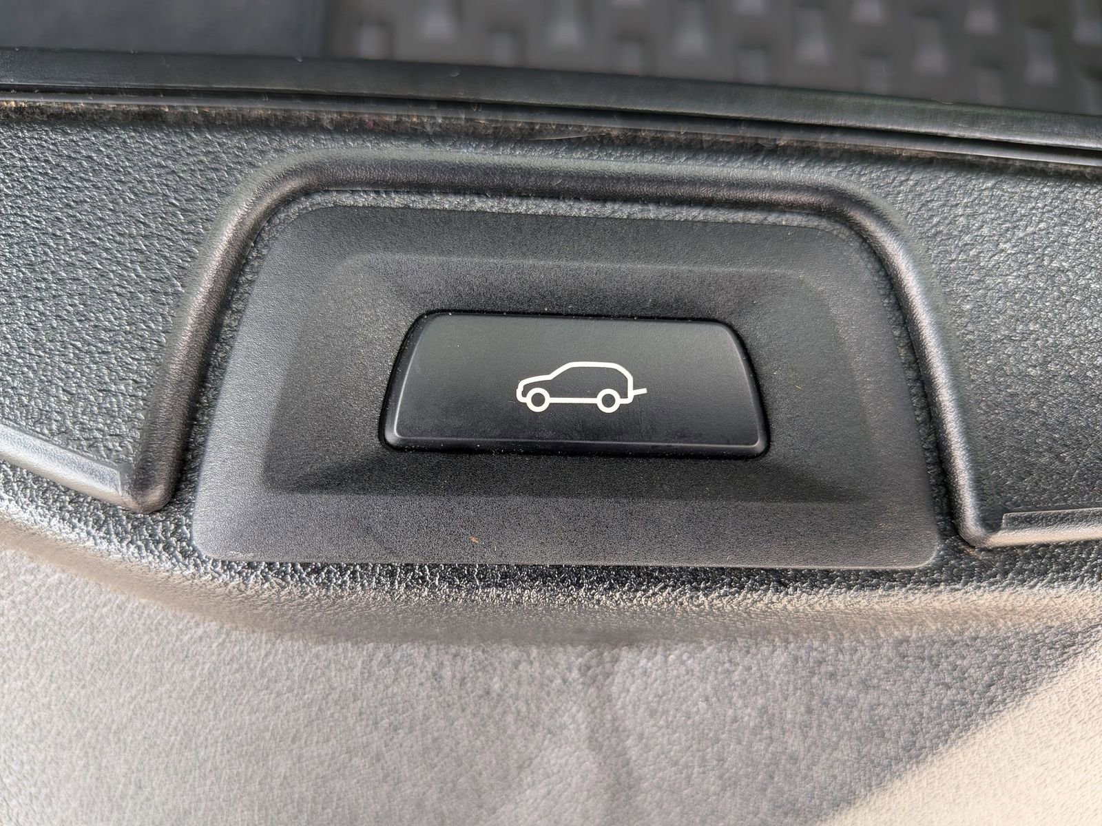 Used 2022 BMW X5 xDrive40i w/ Premium Package image 34