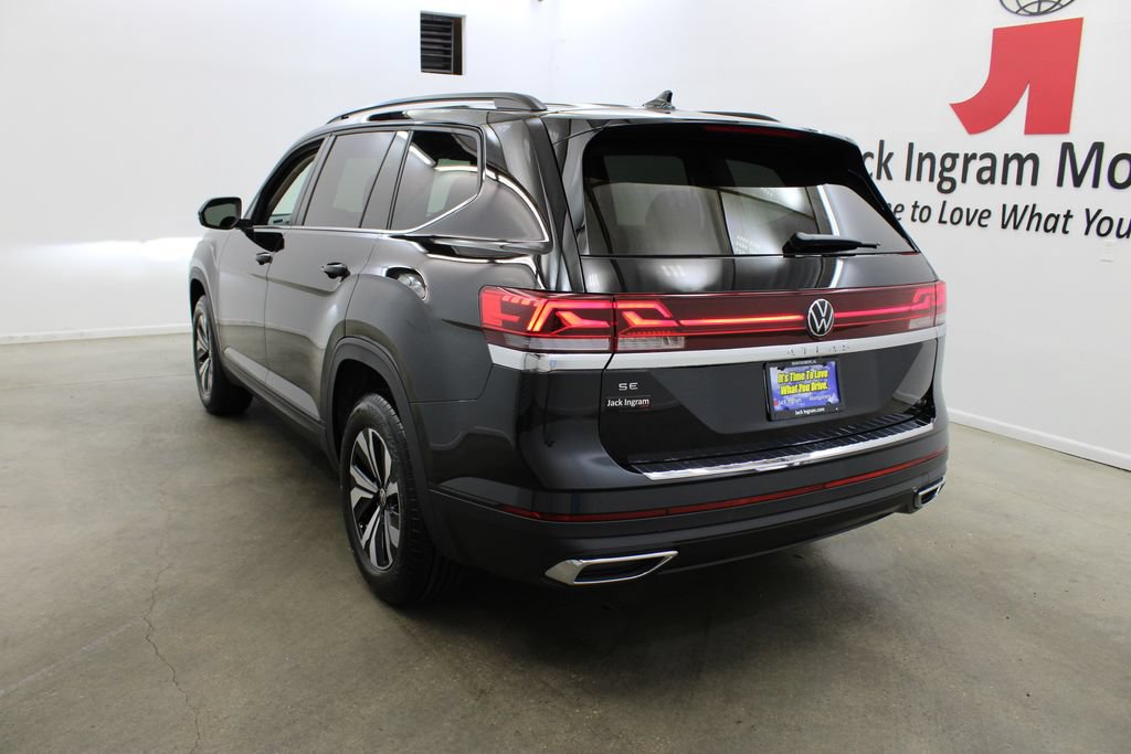 New 2026 Volkswagen Atlas SE FWD image 3