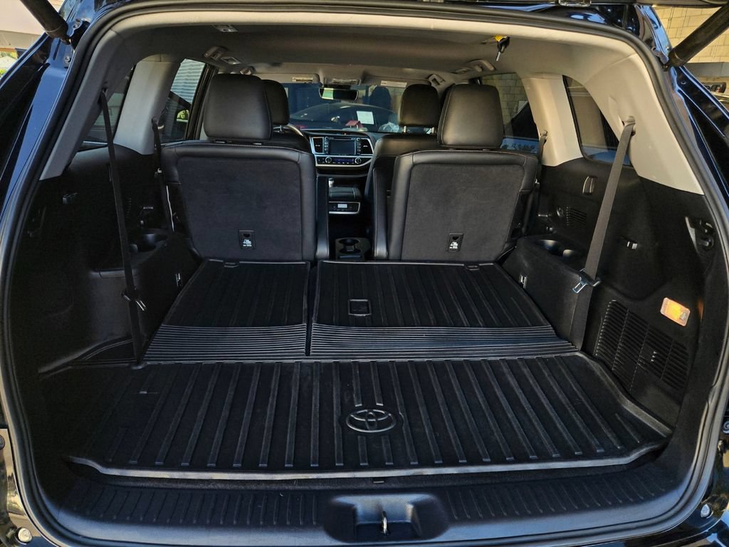Used 2019 Toyota Highlander Limited AWD/4WD image 34