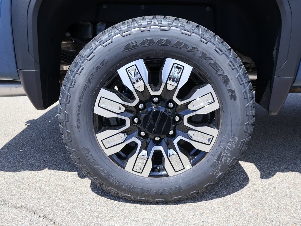 New 2026 GMC Sierra 3500 Denali w/ Denali Reserve Package AWD/4WD image 37