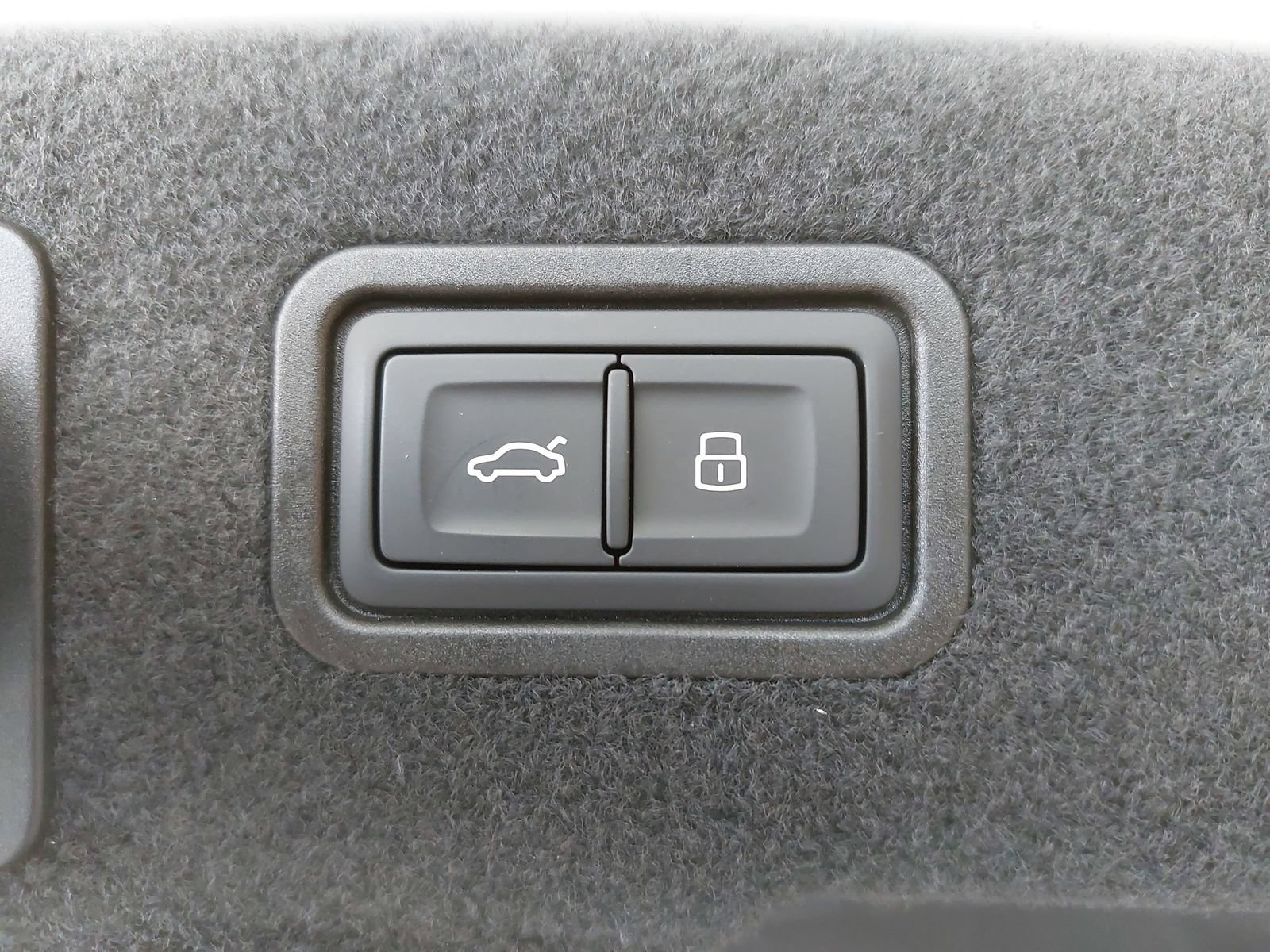 New 2026 Audi A8 L 3.0T AWD/4WD image 14