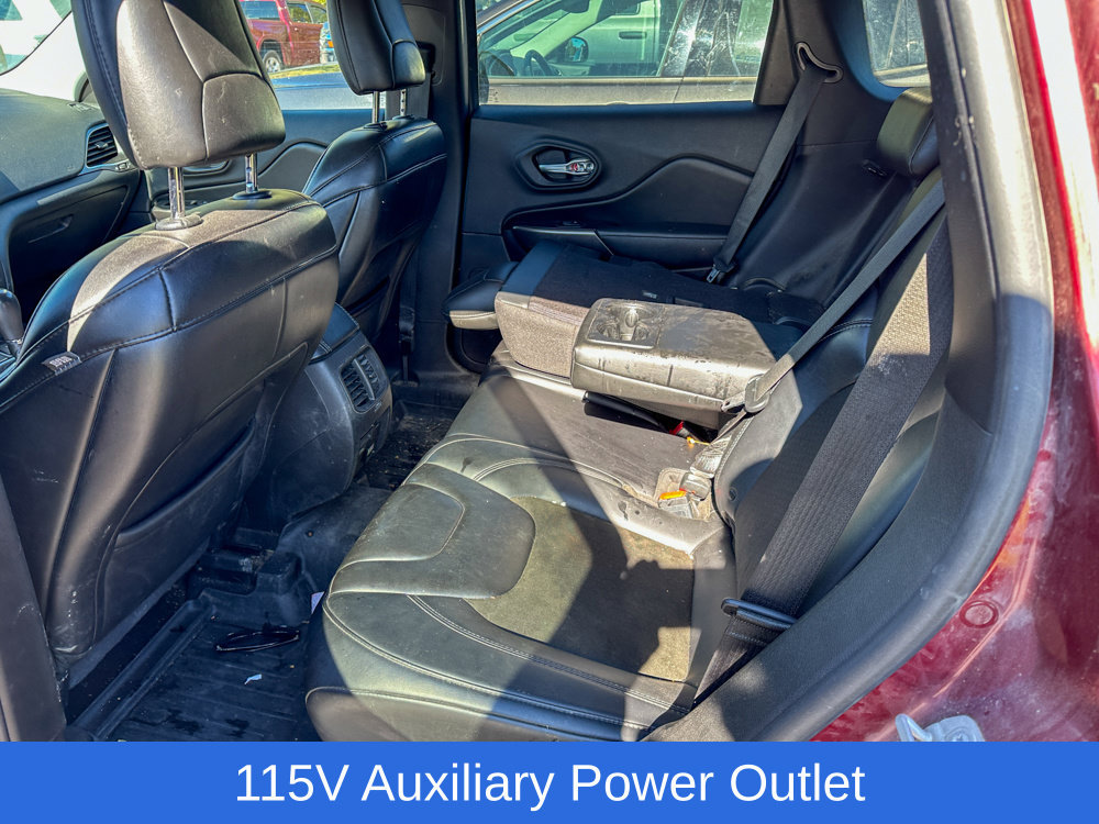 Used 2019 Jeep Cherokee Latitude Plus w/ Comfort/Convenience Group AWD/4WD image 9