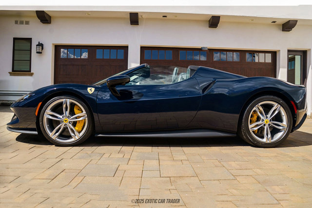 Used 2025 Ferrari 296 GTS RWD image 3