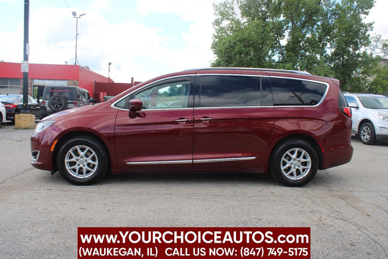 Used 2020 Chrysler Pacifica Touring-L FWD image 8