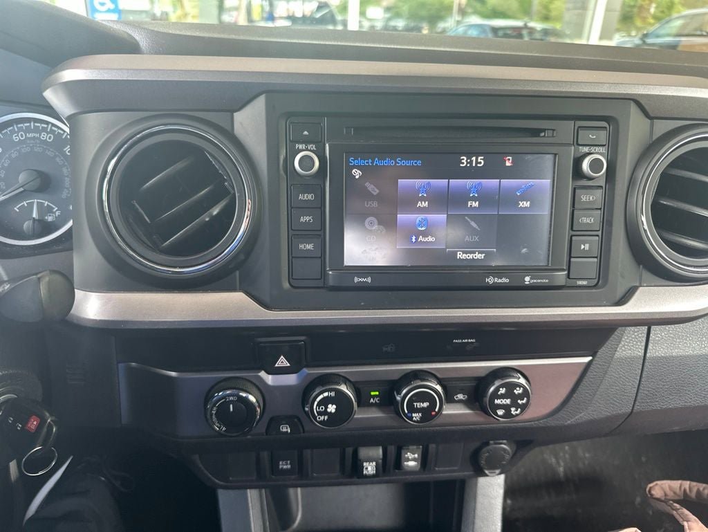 Used 2019 Toyota Tacoma SR5 AWD/4WD image 14