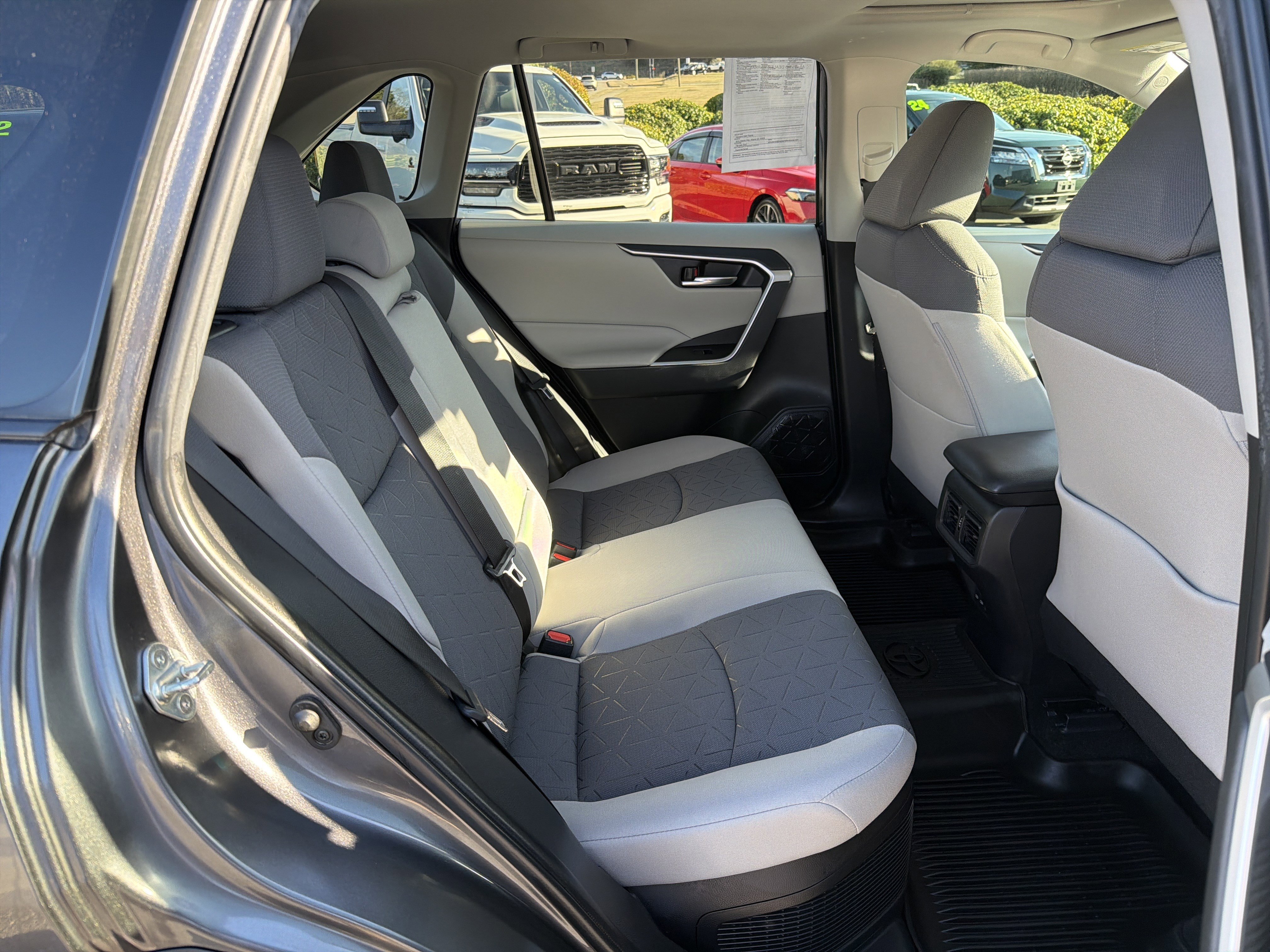 Certified 2022 Toyota RAV4 XLE w/ Convenience Package image 27