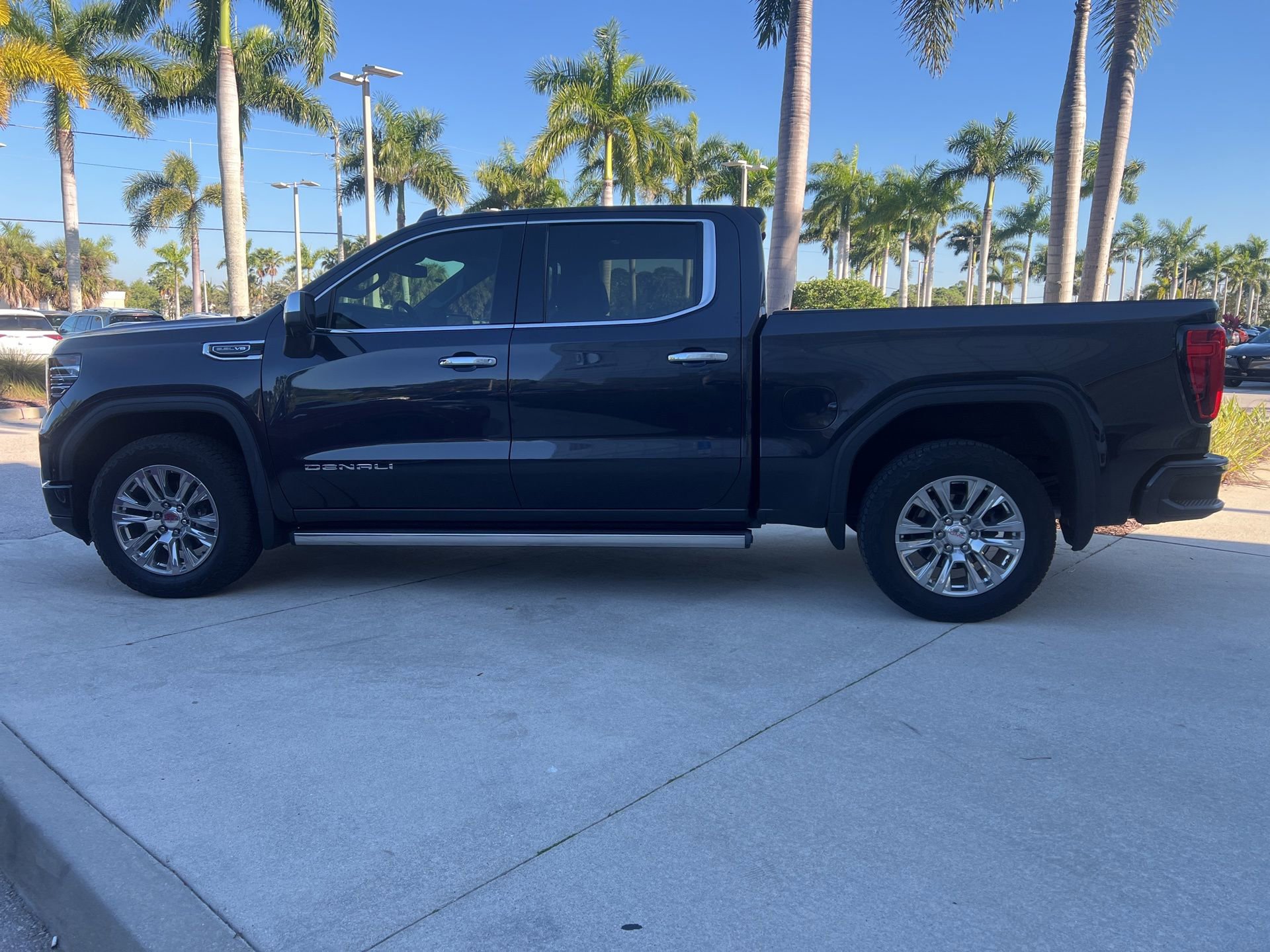 Used 2022 GMC Sierra 1500 Denali image 4