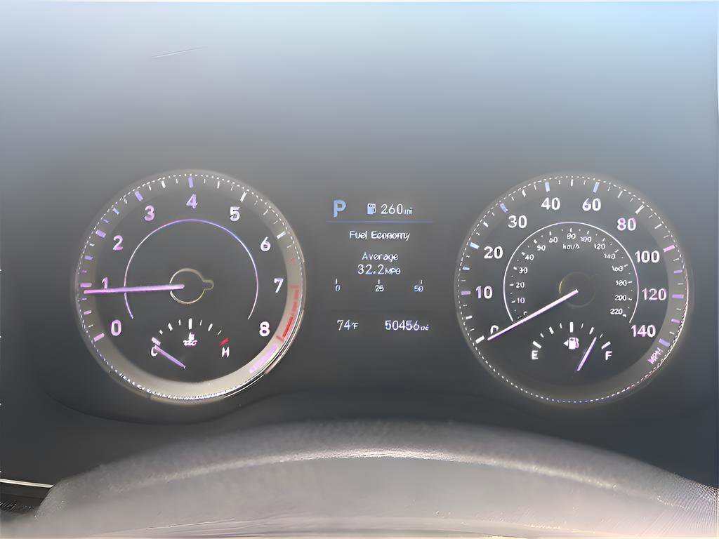 Used 2020 Hyundai Venue SEL image 24