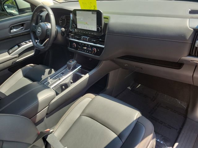 Used 2024 Nissan Pathfinder SL w/ SL Premium Package FWD image 30
