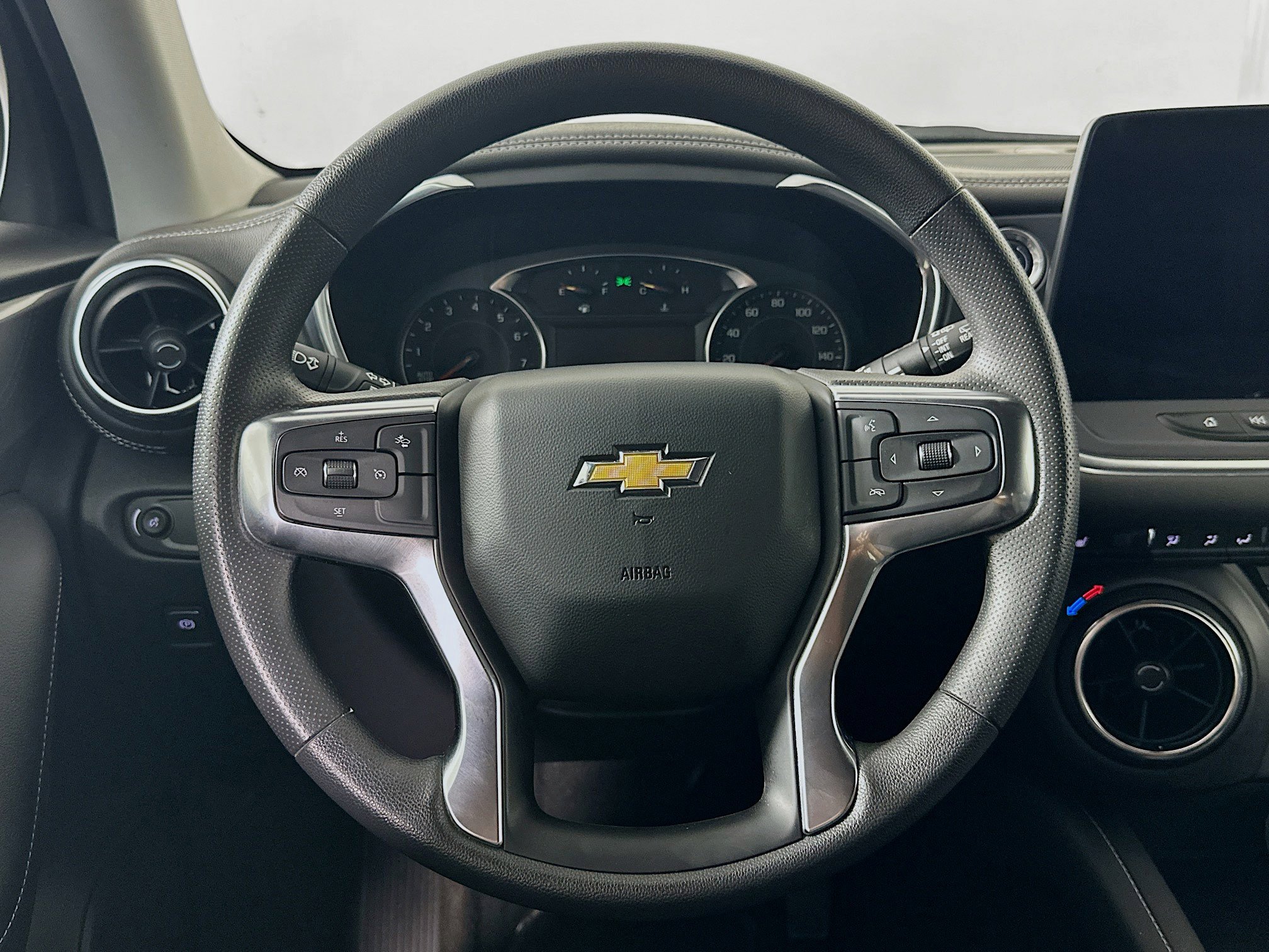 Used 2025 Chevrolet Blazer LT image 18