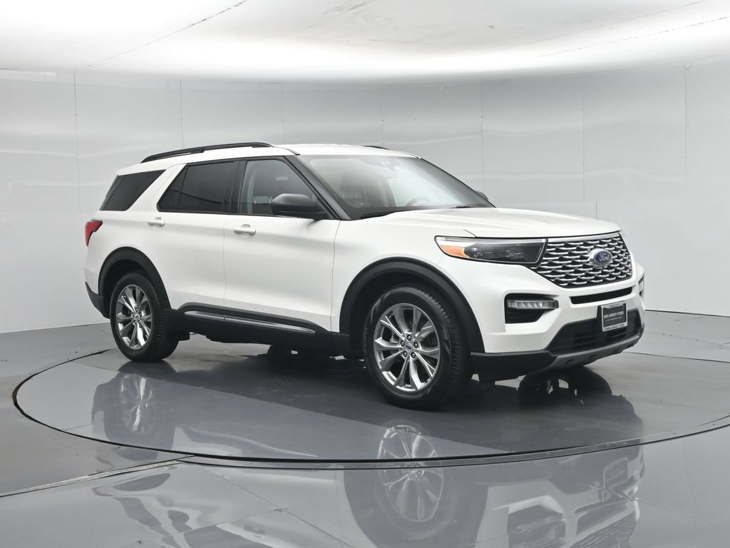 Certified 2021 Ford Explorer XLT w/ Equipment Group 202A RWD image 24