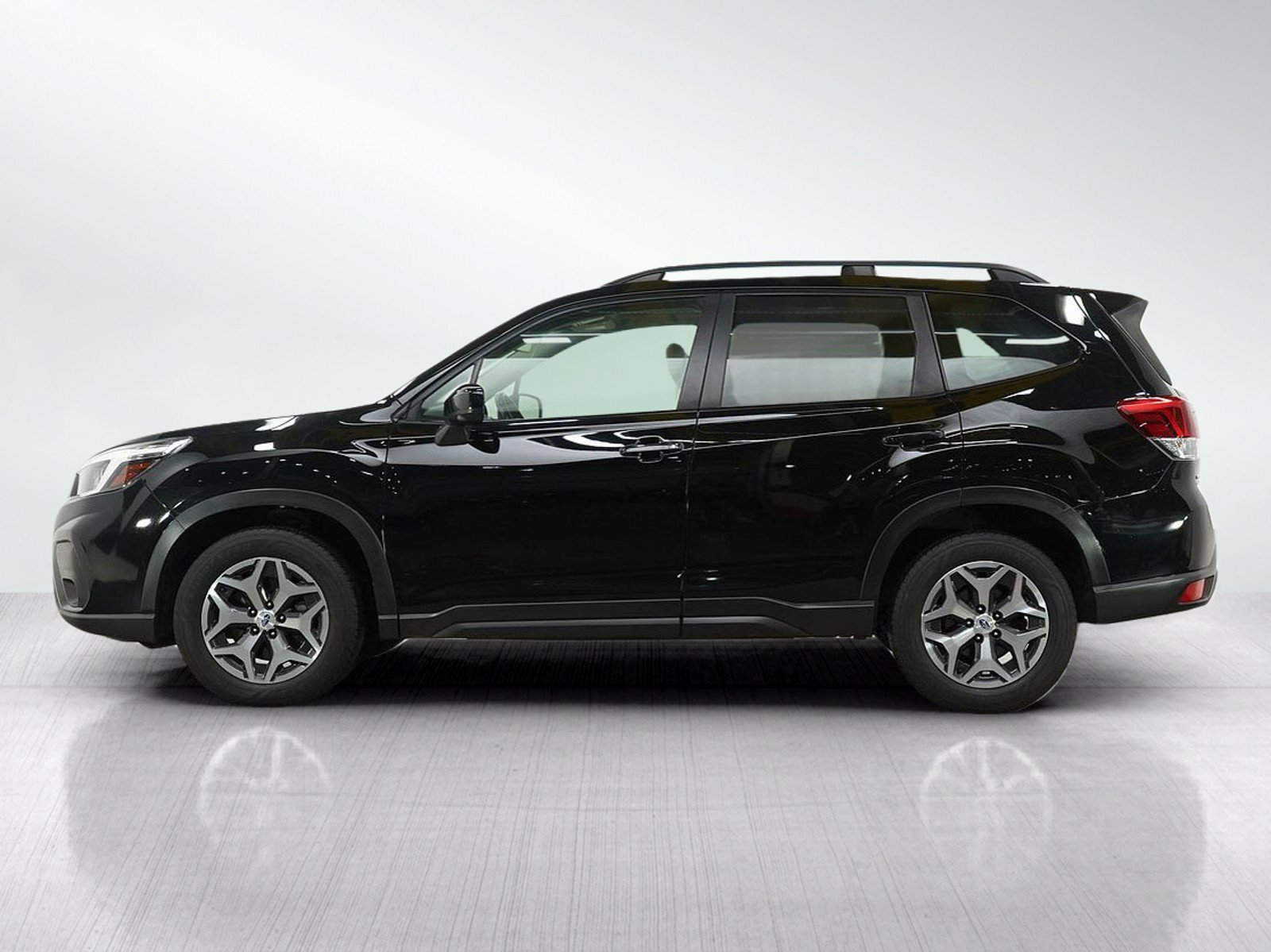 Used 2019 Subaru Forester Premium w/ All-Weather Package AWD/4WD image 2