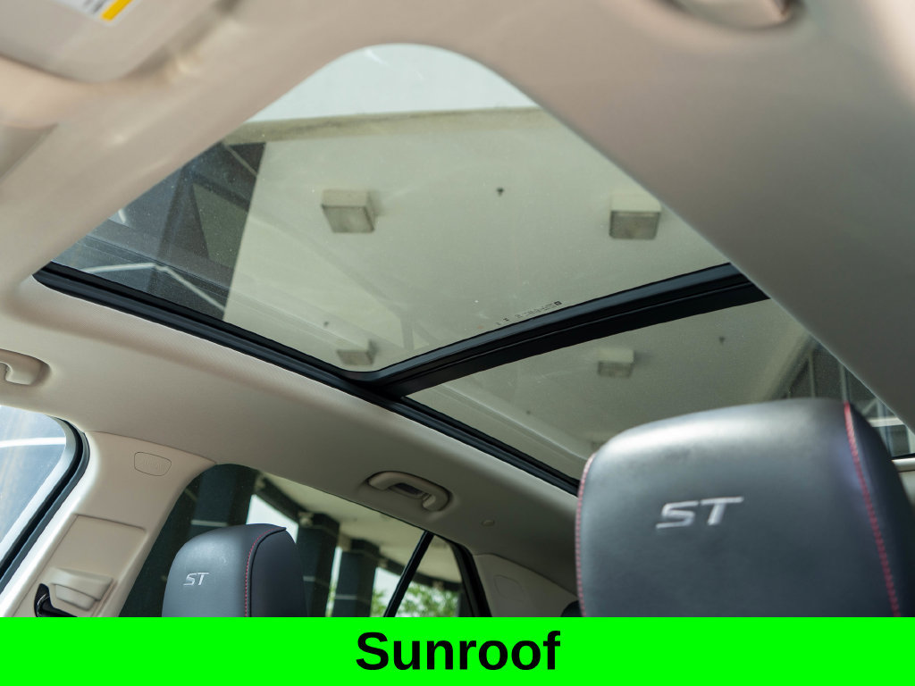Certified 2023 Buick Envision Essence w/ Technology Package I AWD/4WD image 13