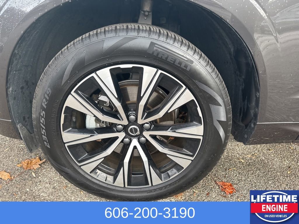 Used 2025 Volvo XC60 B5 Plus w/ Climate Package image 11