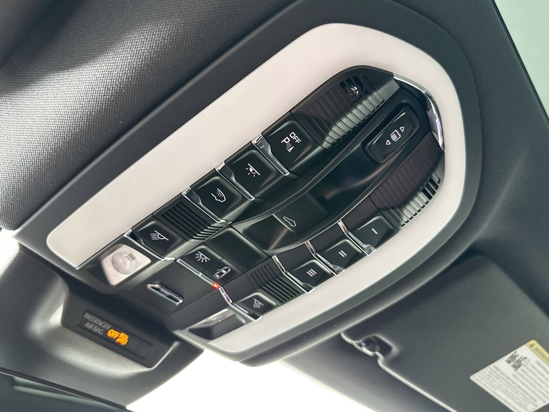 Certified 2026 Porsche Macan image 26